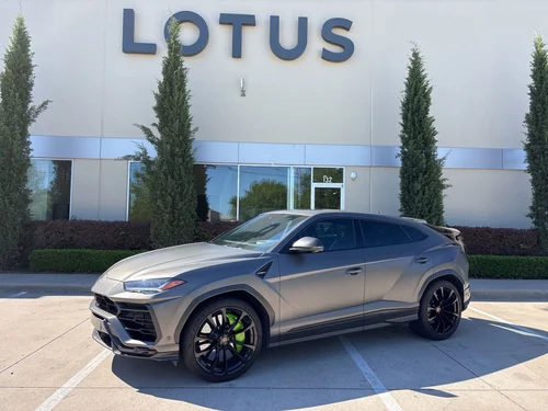 
           
        2022 Lamborghini Urus Unicolor Alcantara Seat