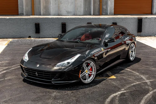 
           
        2018 Ferrari GTC4Lusso T
