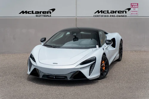 
           
        2023 McLaren Artura