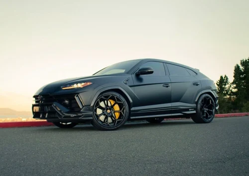 
           
        2023 Lamborghini Urus Performante