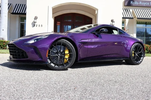
           New 
        2026 Aston Martin Vantage Base
