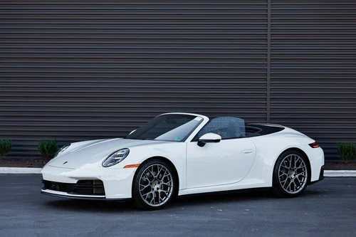 
           
        2025 Porsche 911 Carrera