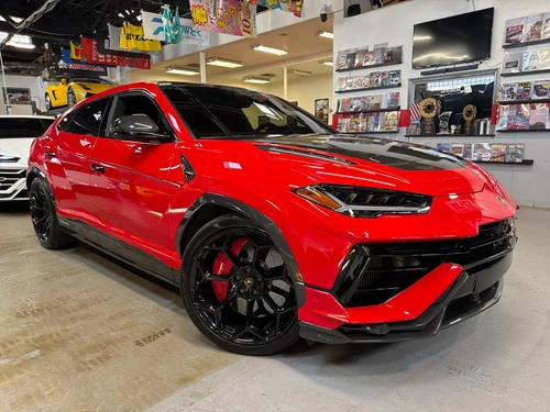 
           
        2024 Lamborghini Urus