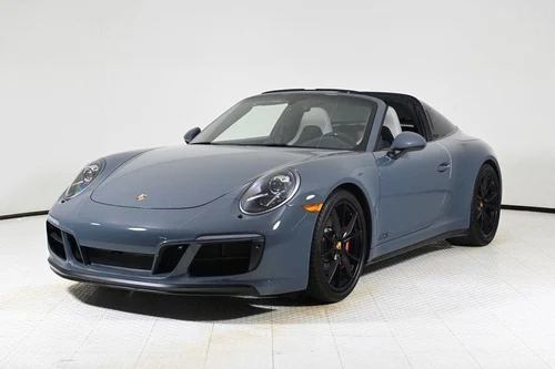 
           
        2018 Porsche 911
