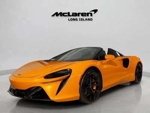 
           
        2025 McLaren Artura