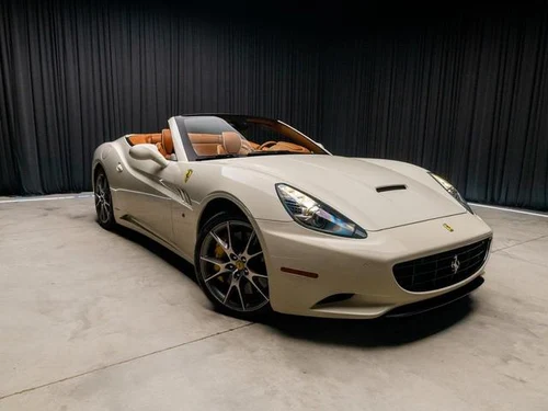 
           
        2010 Ferrari California Base