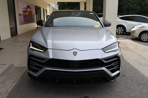 
           
        2021 Lamborghini Urus