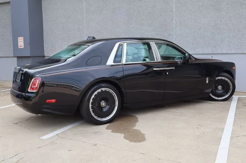 
           New 
        2027 Rolls-Royce Phantom Base