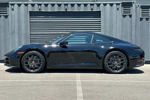 
           
        2026 Porsche 911 Carrera