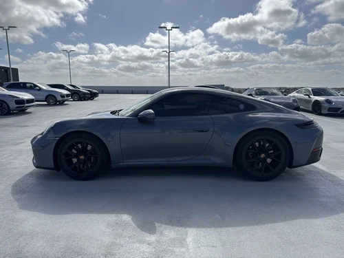 
           
        2025 Porsche 911 Carrera T