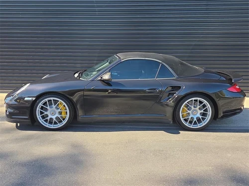 
           
        2012 Porsche 911 Turbo S