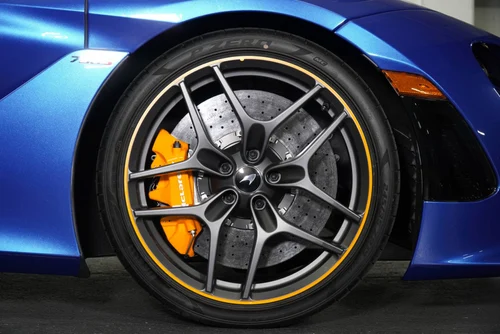 
           New 
        2026 McLaren 750S