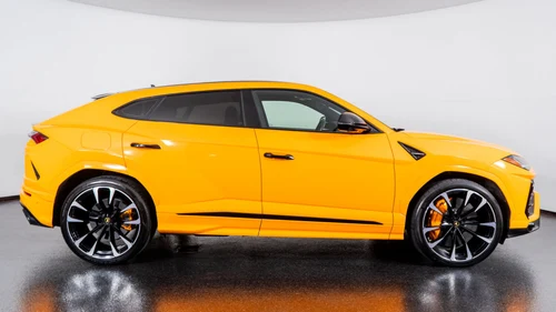 
           
        2022 Lamborghini Urus