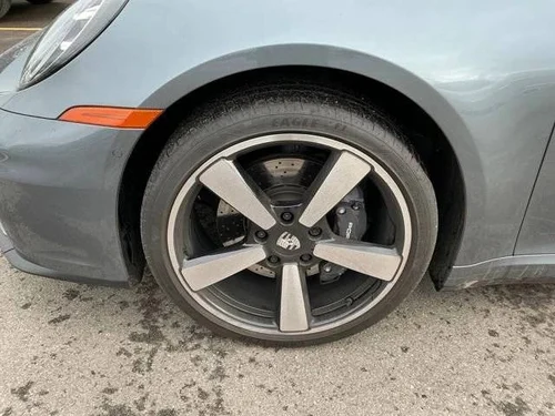 
           
        2025 Porsche 911 Carrera