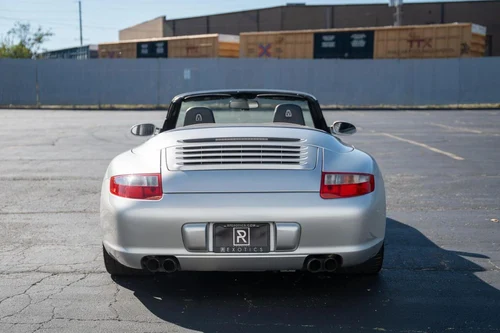 
           
        2005 Porsche 911 Carrera S Cabriolet