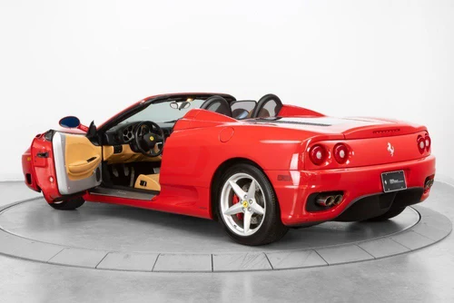 
           
        2001 Ferrari 360 Spider