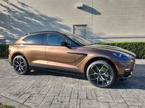 Aston Martin DBX 707
