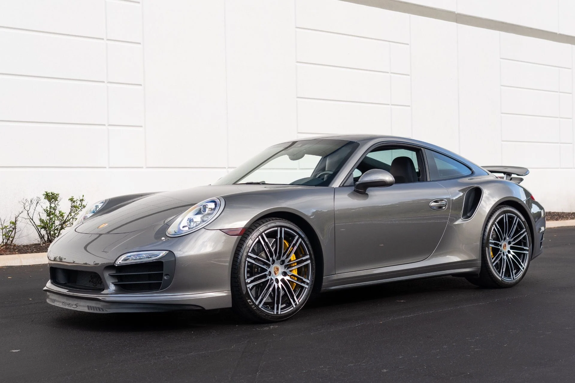 mph000_1001783724_Used_2014_Porsche_911_Turbo_S_1777344663_b43a8c2a08