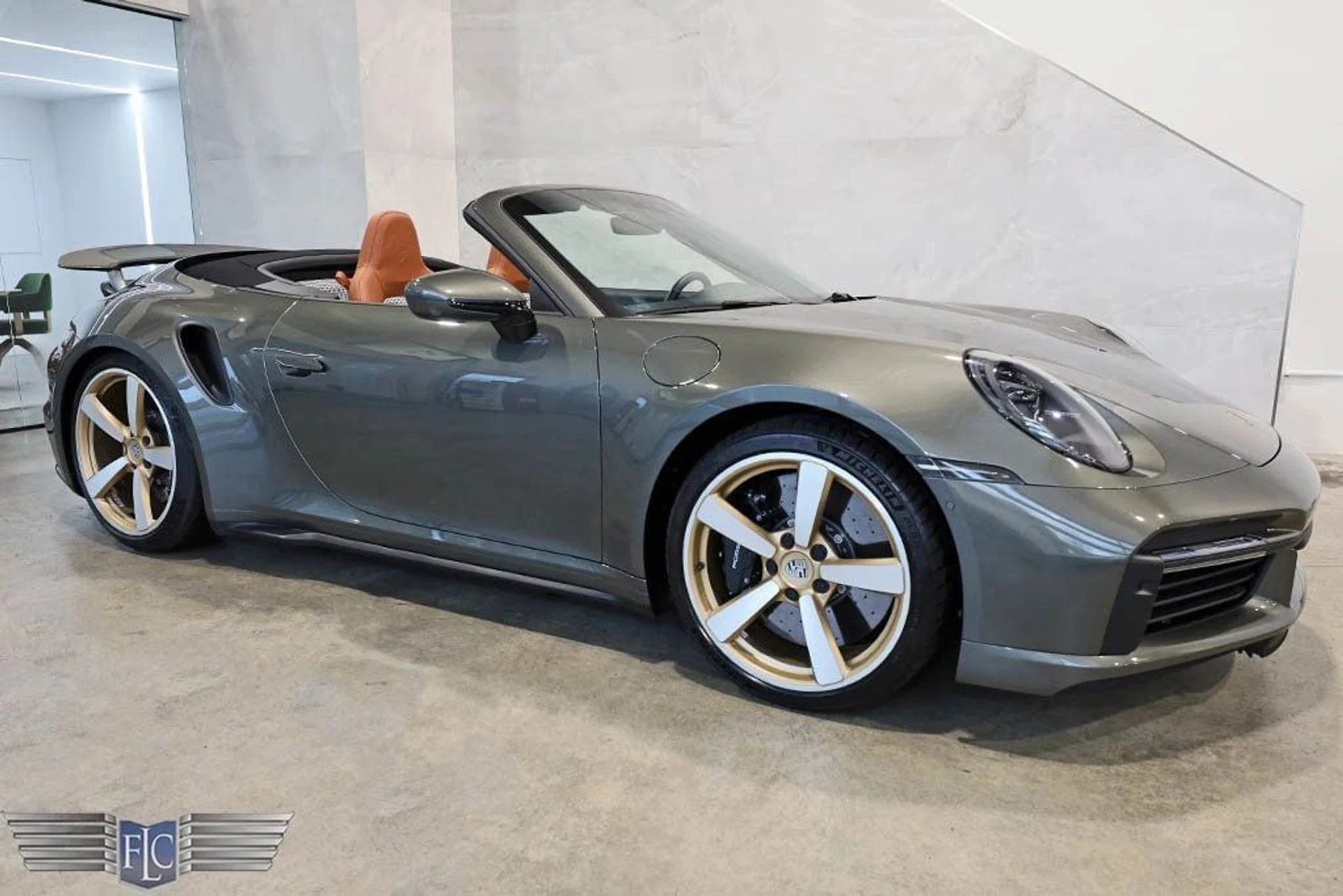 mph000_1011498414_used_2024_porsche_911_turboscabriolet_9689_22927458_1_1024_60880d7a98