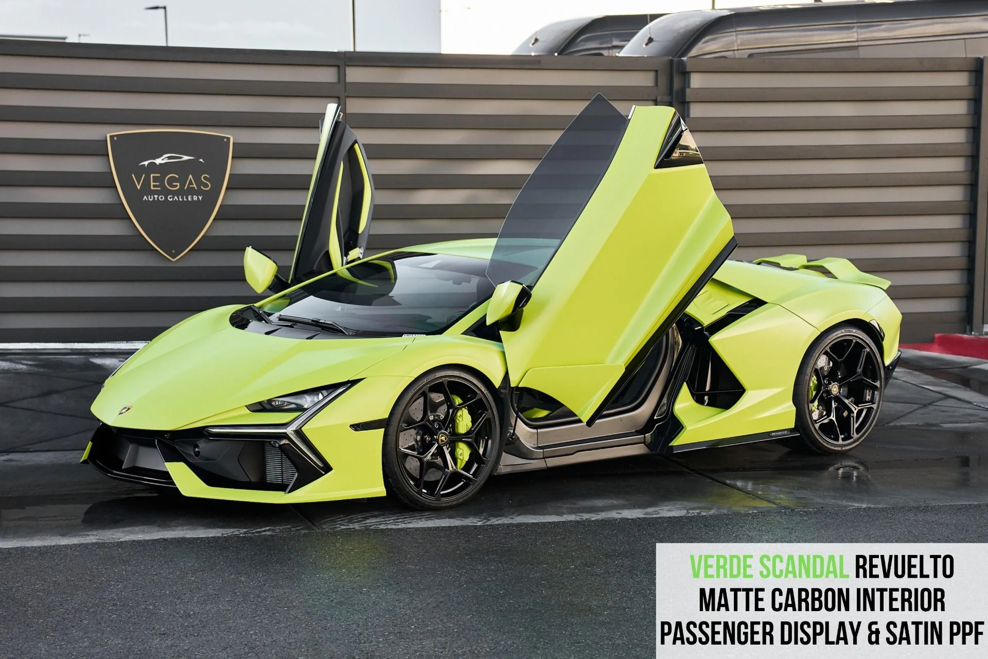 mph000_1042677365_Used_2024_Lamborghini_Revuelto_1763604686_b27f6dd908