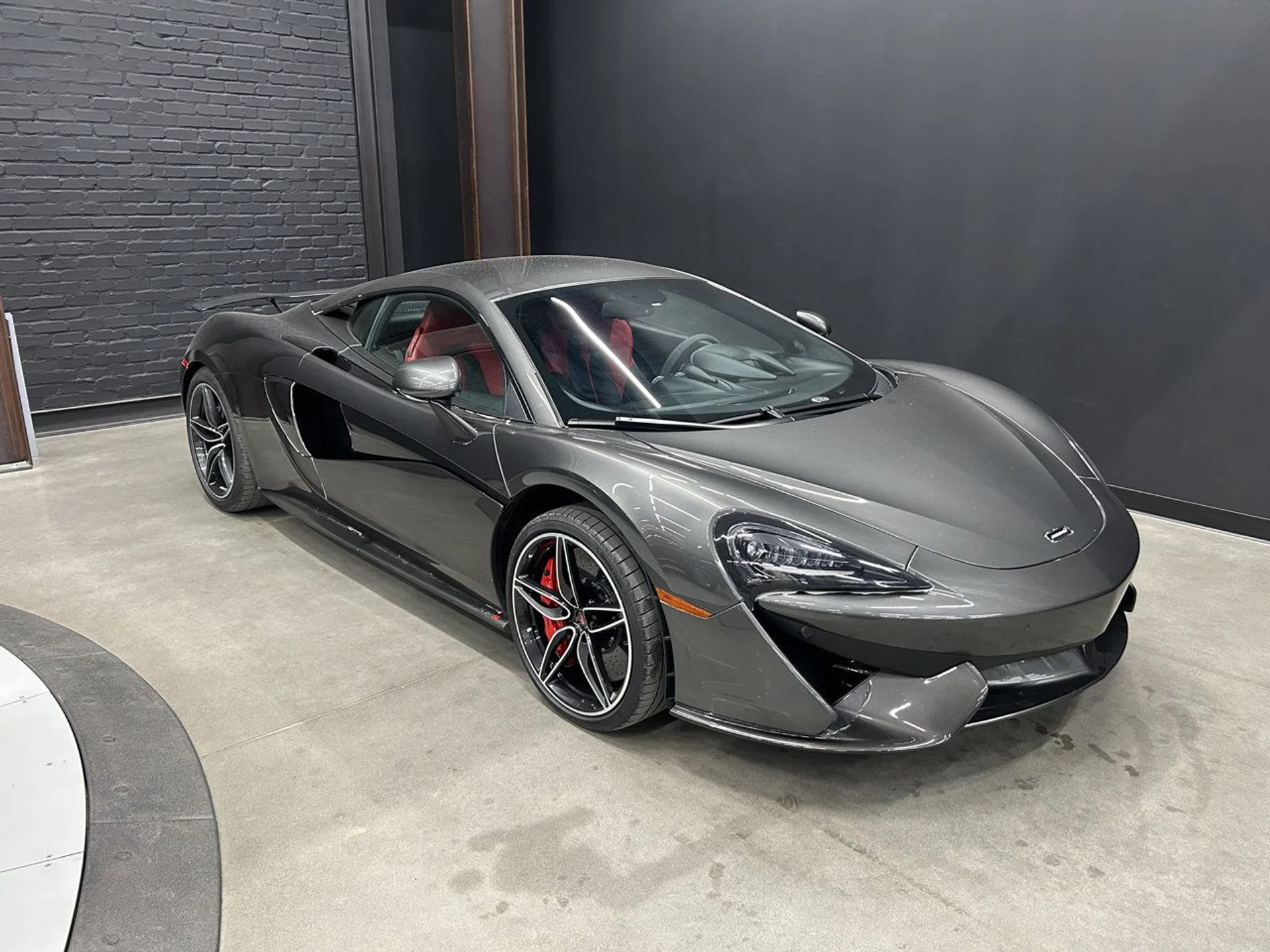 mph000_105396726_mclaren_570s_2017_a8a52dc81e
