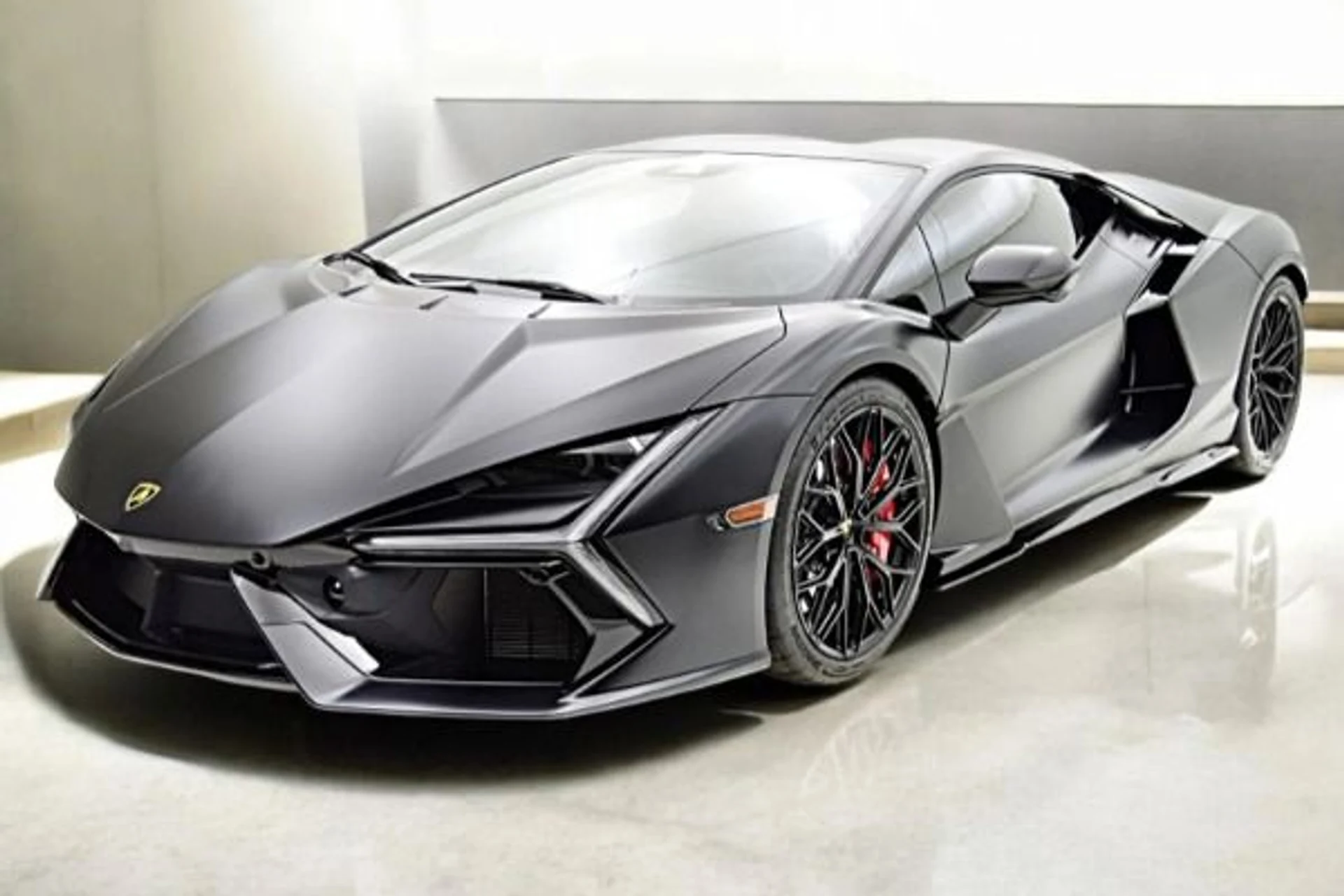 mph000_1055715933_Used_2024_Lamborghini_Revuelto_LEASE_OPTIONS_AVAILABLE_6860e5d571