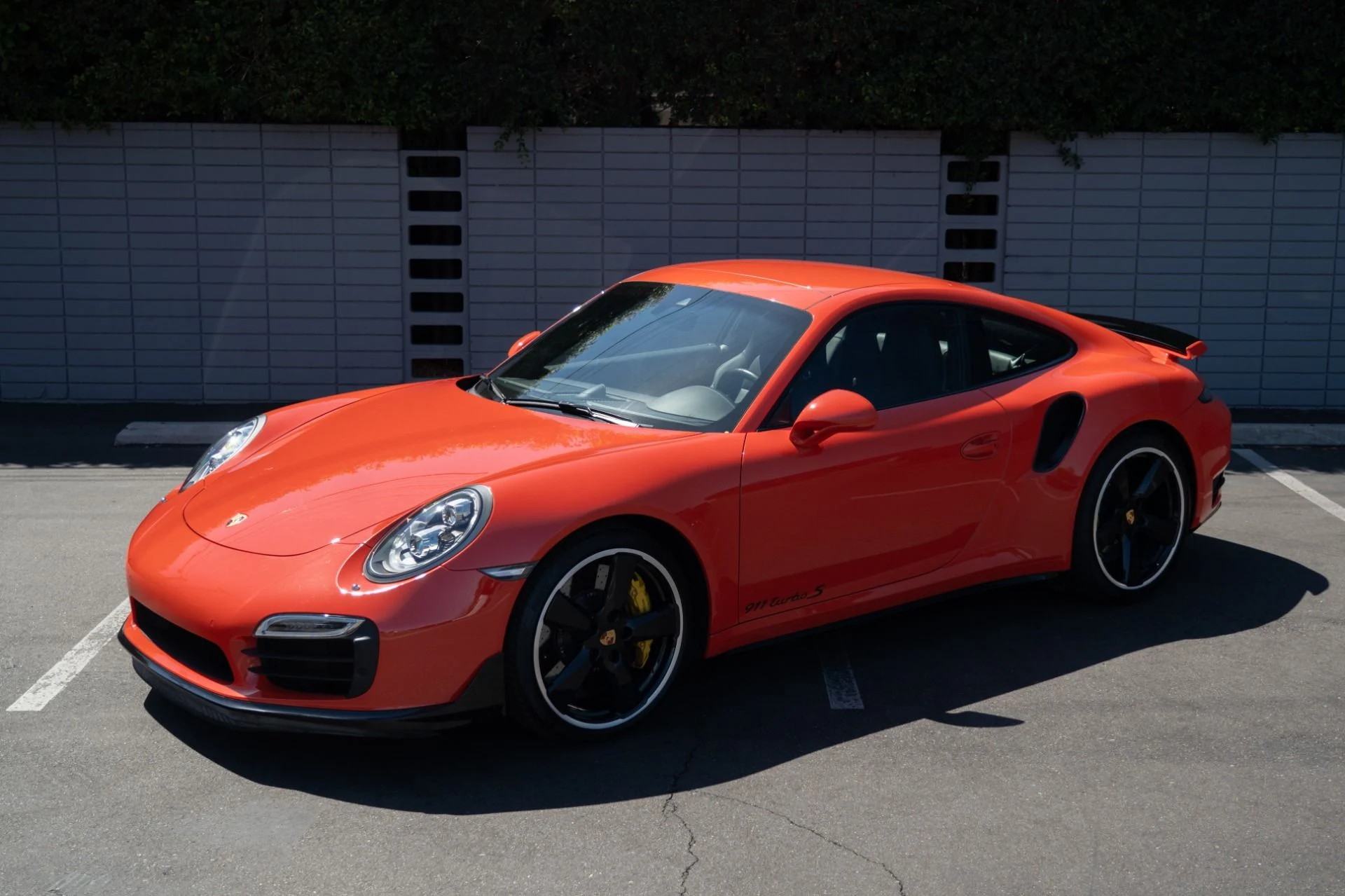 mph000_1059024787_Used_2016_Porsche_911_Turbo_S_1756939702_1b3256cc88