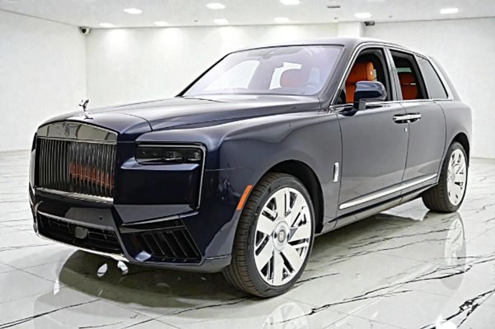 mph000_1079286771_New_2026_Rolls_Royce_Cullinan_8712ee116e