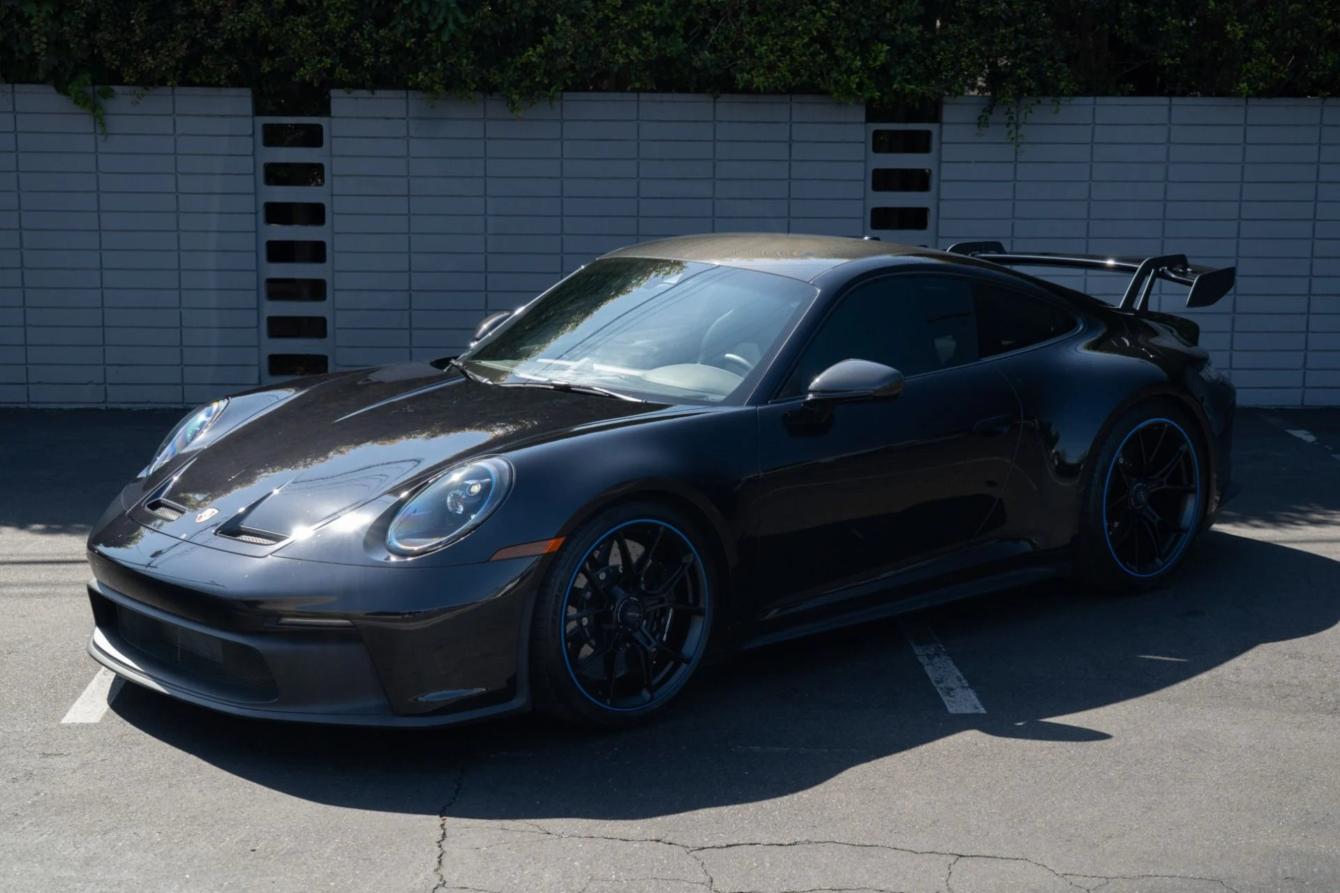 mph000_1091216828_Used_2023_Porsche_911_GT_3_1757718966_17907ae2b6