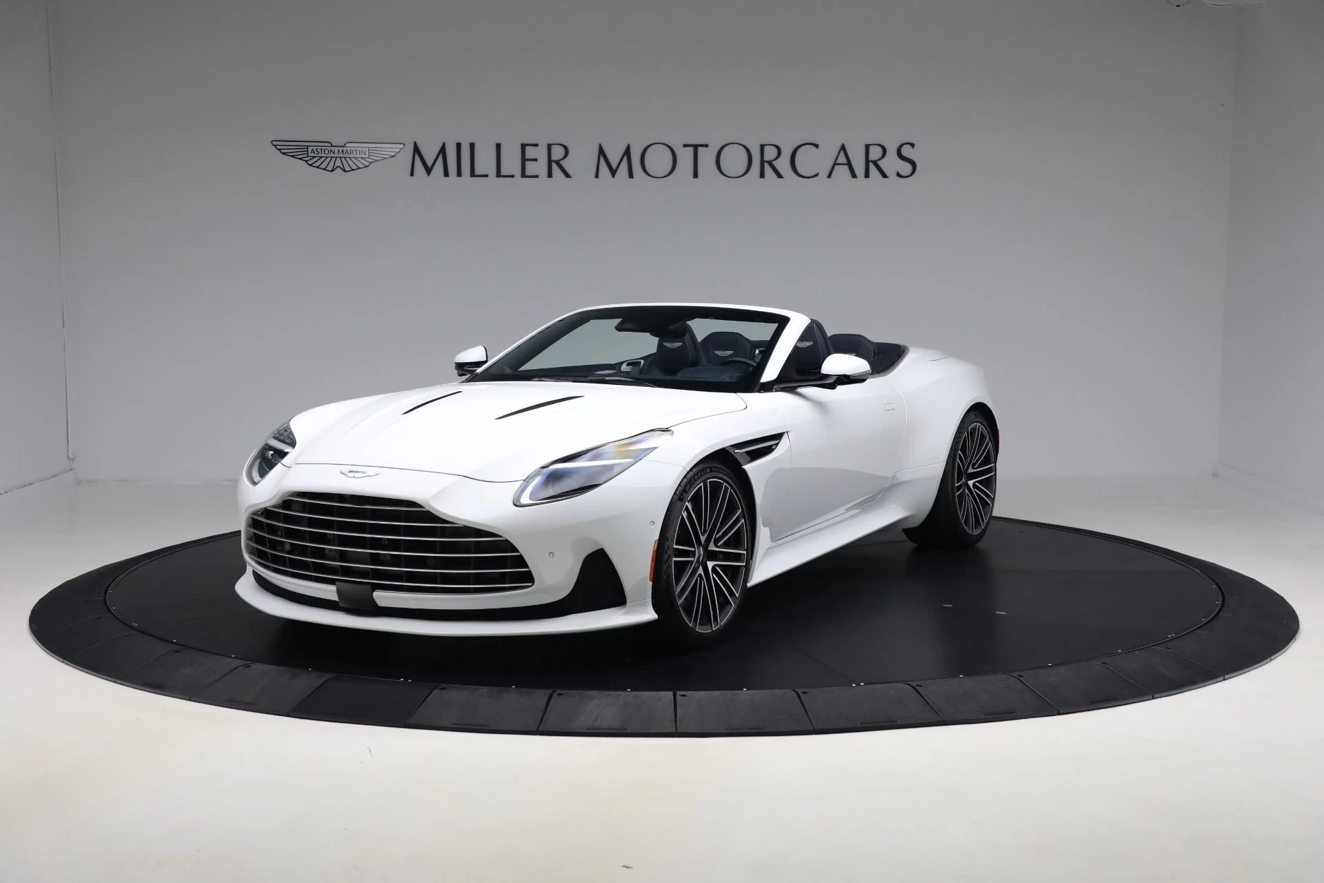 mph000_1100520963_Used_2024_Aston_Martin_DB_12_Volante_6485b7a9d7