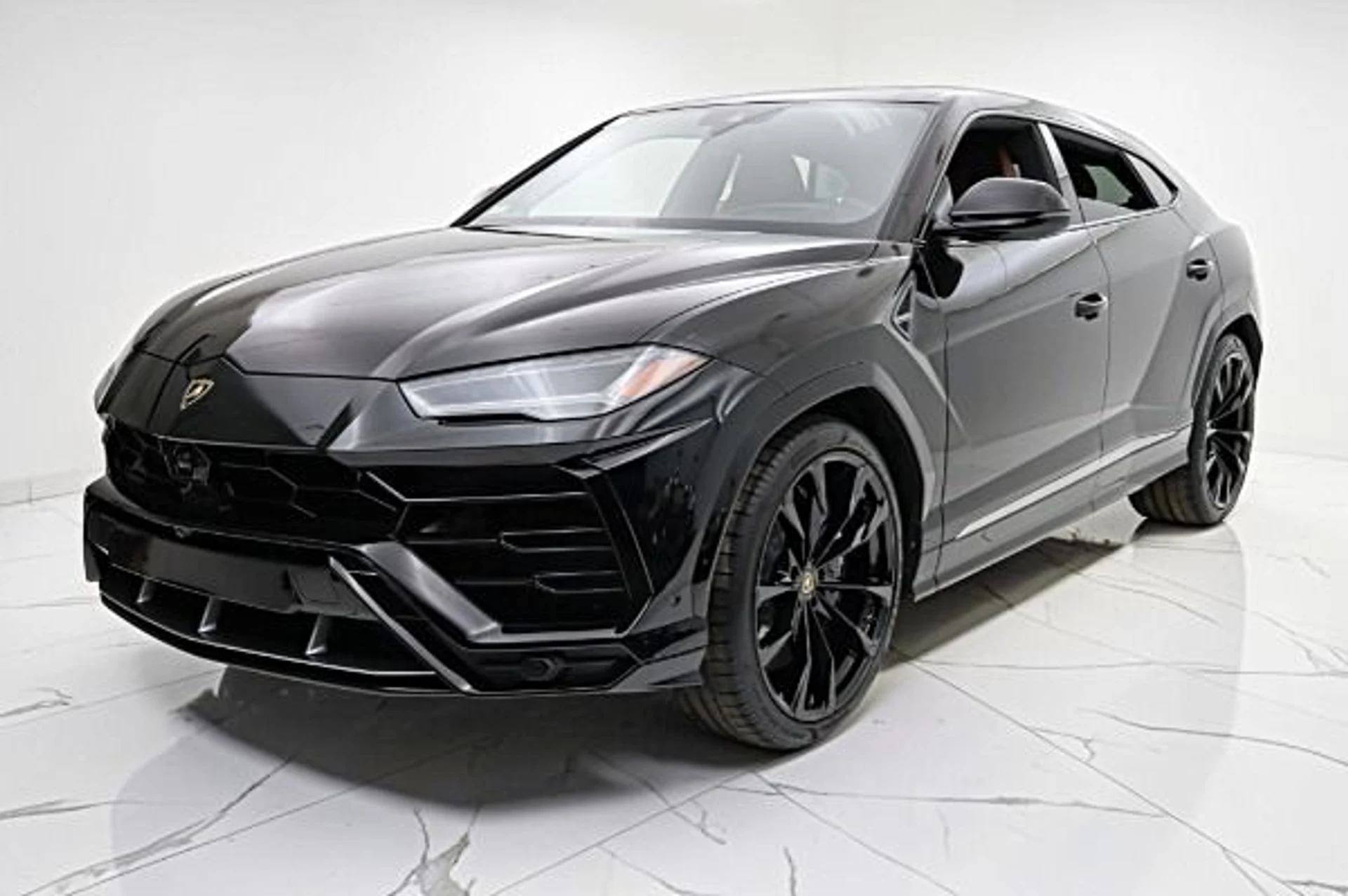 mph000_1116161761_Used_2019_Lamborghini_Urus_SELEZIONE_PRE_OWNED_CERTIFIED_7811de0b8e