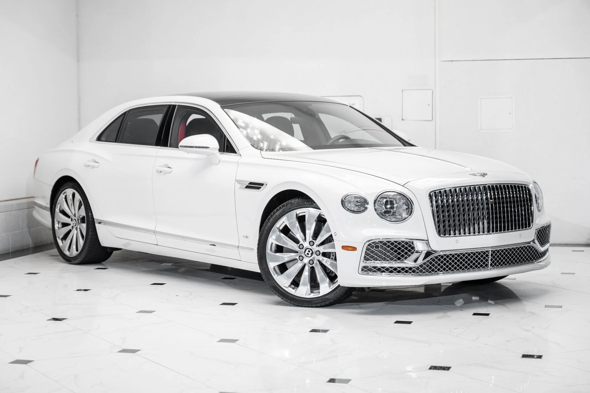 mph000_115229433_Used_2021_Bentley_Flying_Spur_V8_1752848615_1d48708418