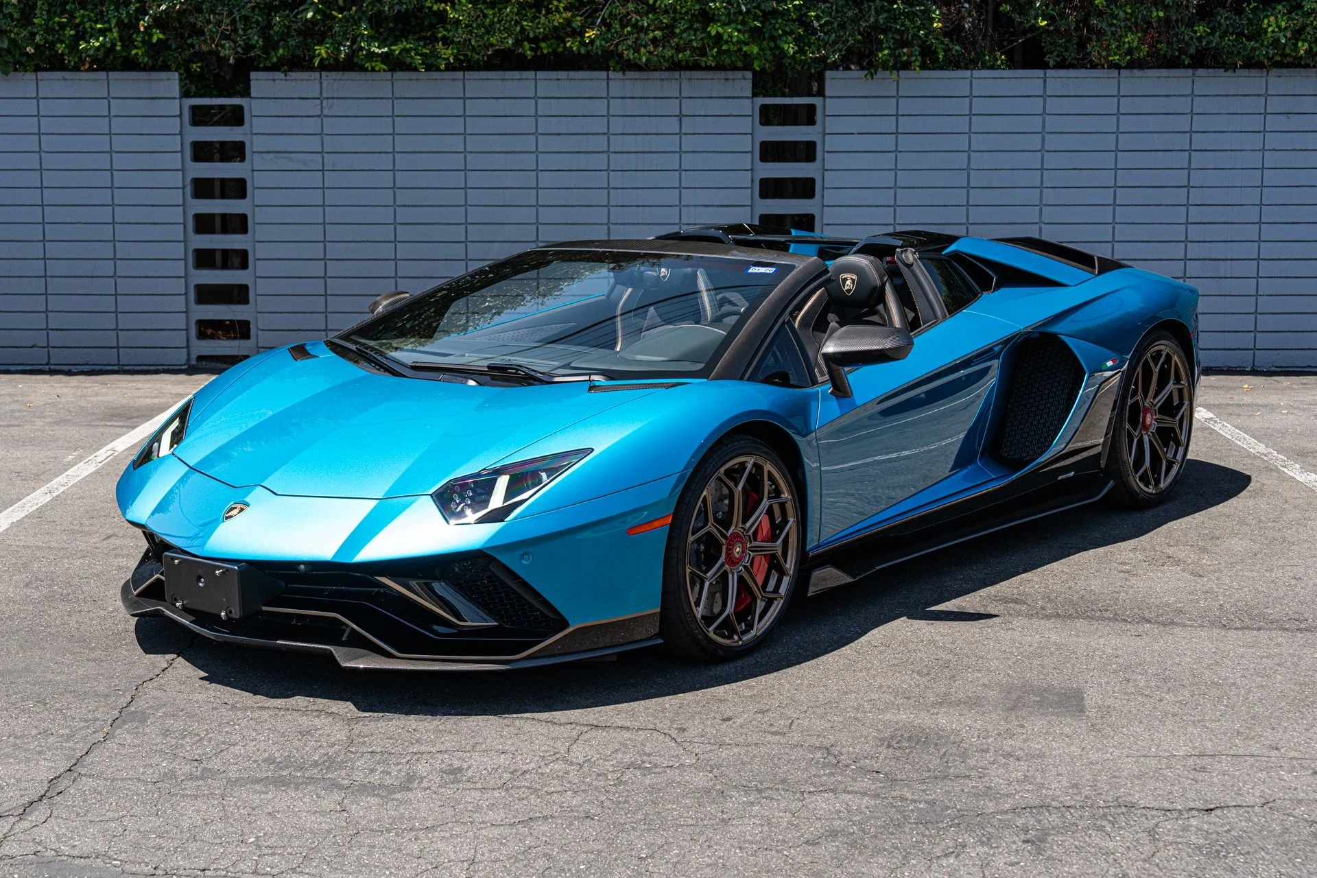 mph000_1153471001_Used_2022_Lamborghini_Aventador_LP_780_4_Ultimae_1755037008_a89afb5aa4