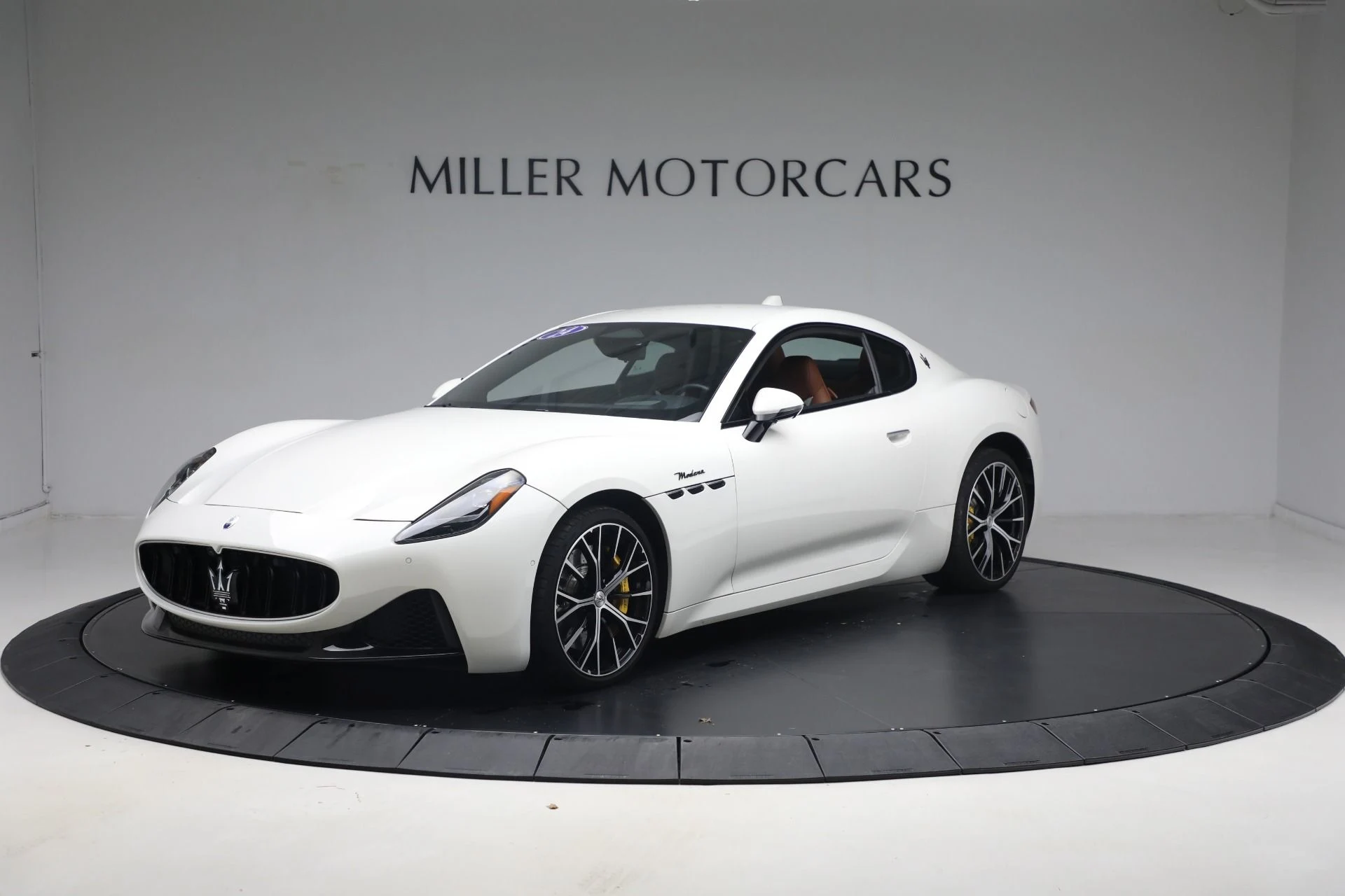 mph000_1169305104_Used_2024_Maserati_Gran_Turismo_Modena_176fb7347a