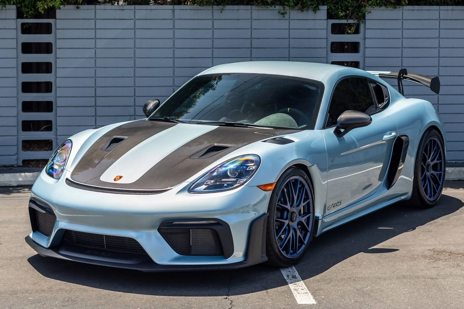 mph000_1178275122_Used_2023_Porsche_718_Cayman_GT_4_RS_1724181192_b80db3b671