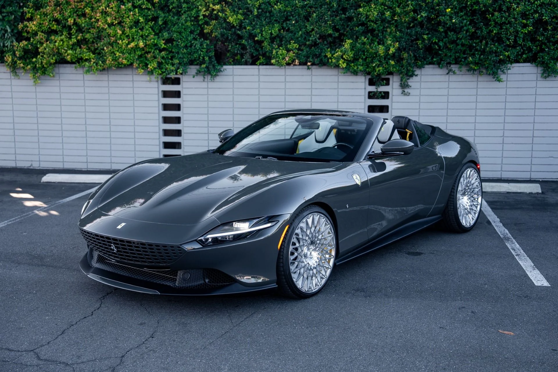 mph000_1193066887_Used_2024_Ferrari_Roma_Spider_1764029077_551d2bd89c