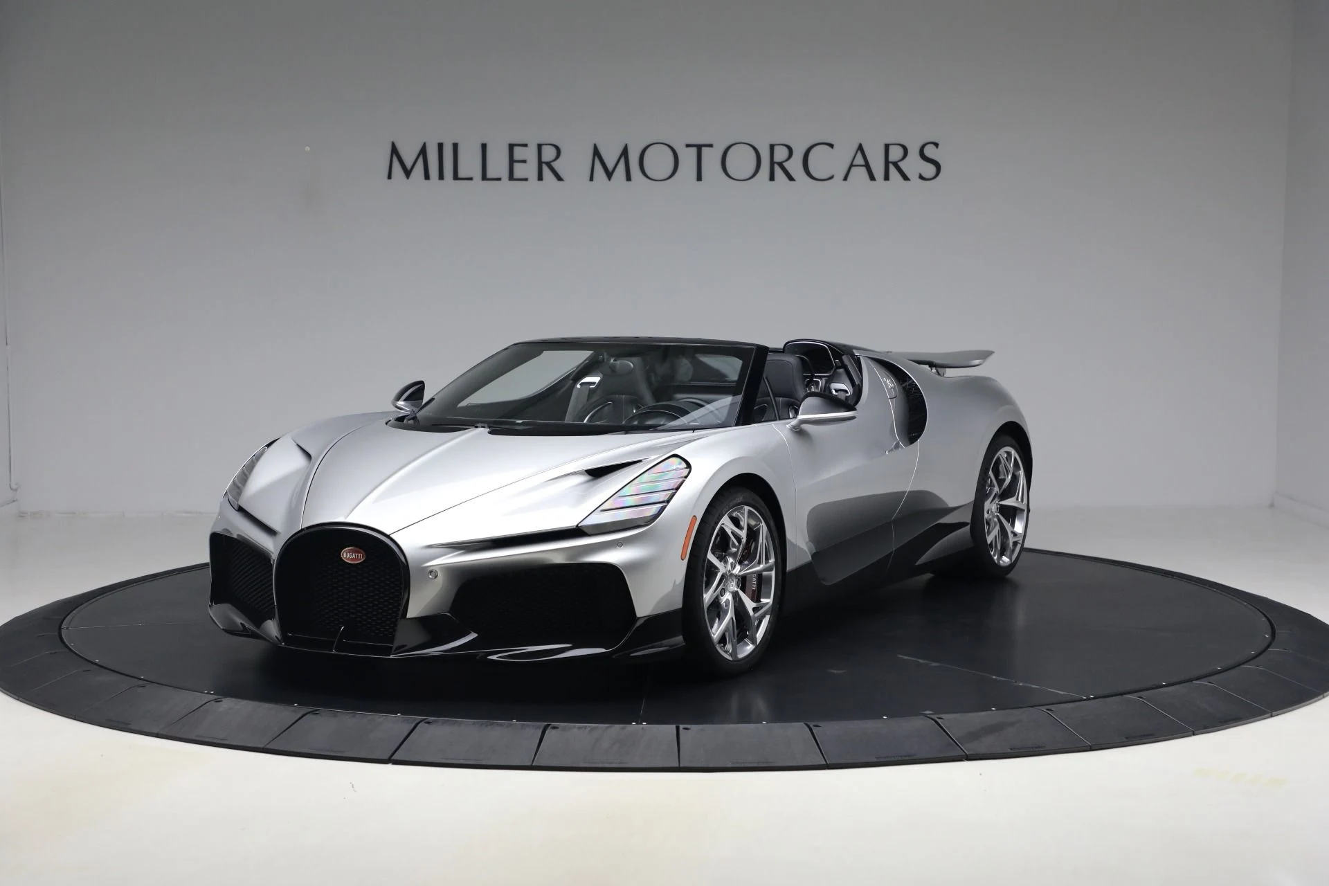mph000_1193223998_Used_2025_Bugatti_Mistral_33deae57ba