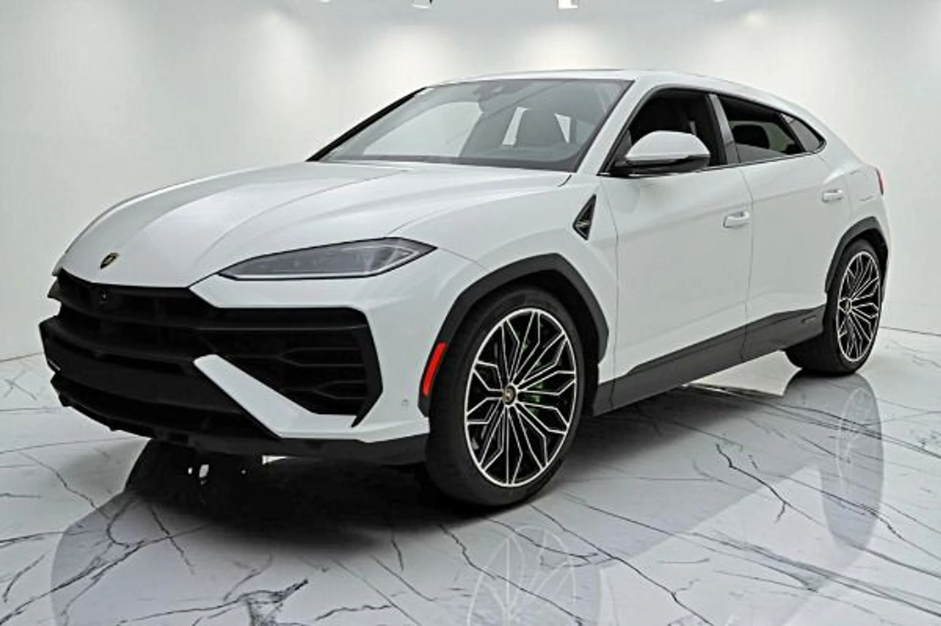 mph000_1197637892_New_2026_Lamborghini_Urus_SE_9a83113db7