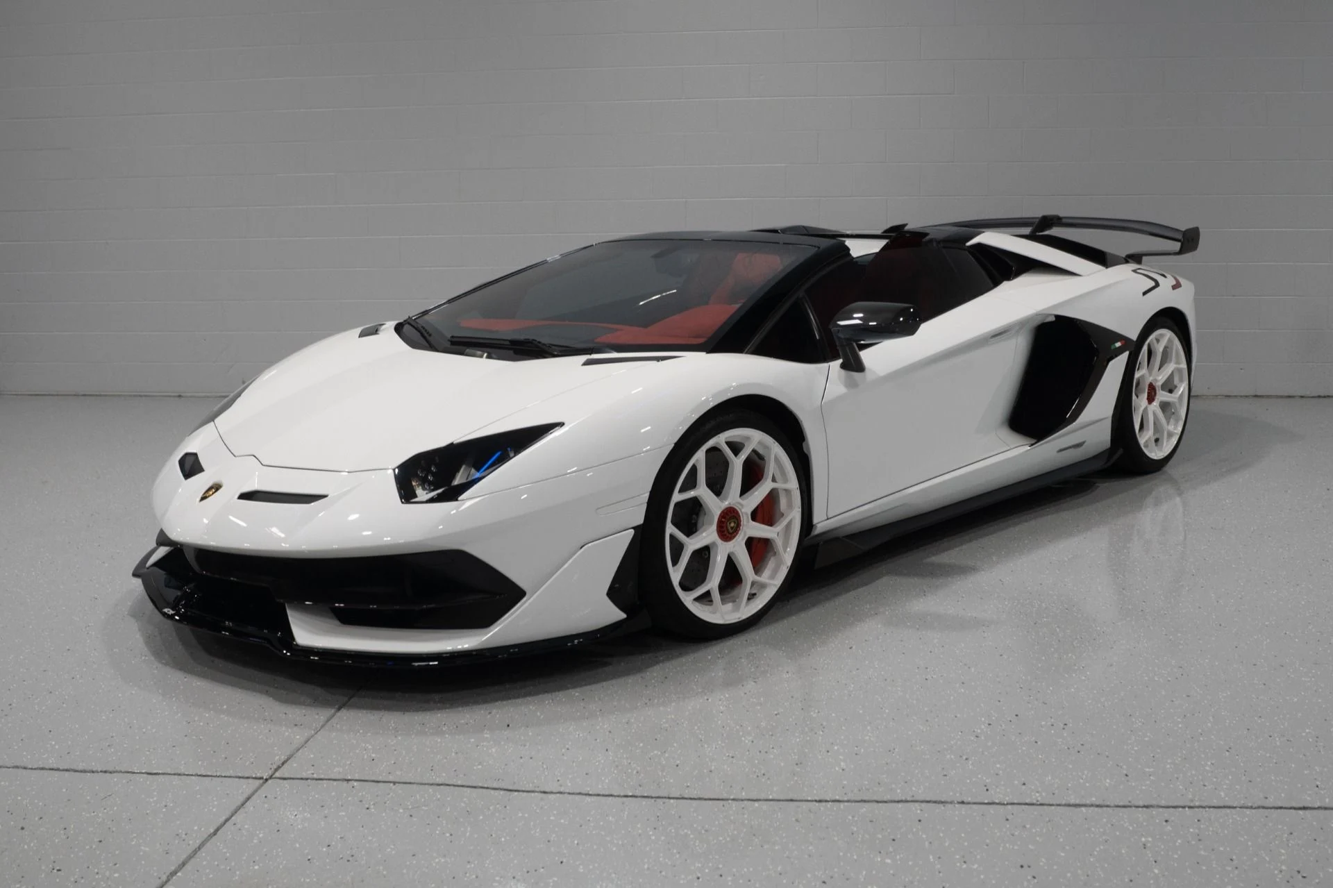 mph000_1223264463_Used_2020_Lamborghini_Aventador_LP_770_4_SVJ_1784233072_6697a1e336