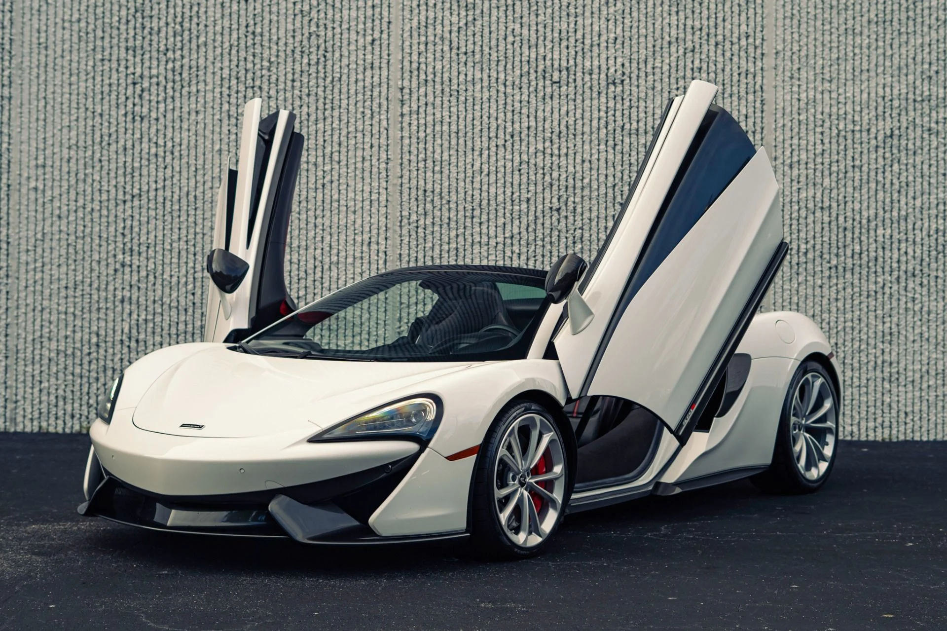mph000_1227279668_Used_2019_Mc_Laren_570_S_Spider_1779318587_8ed6503cc9