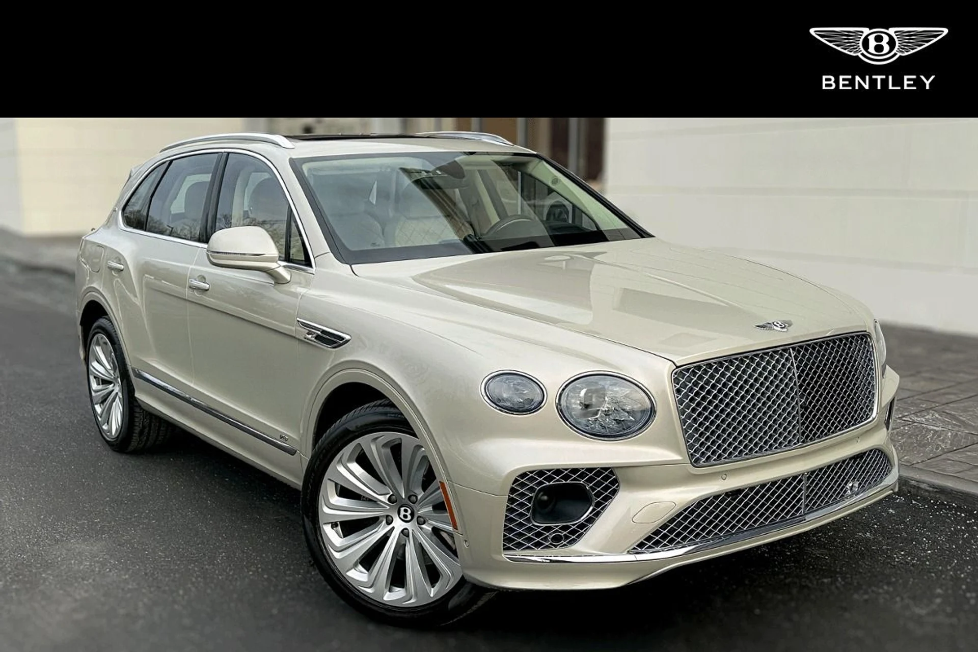 mph000_123440127_Used_2022_Bentley_Bentayga_V8_1767989302_29bbd04b23