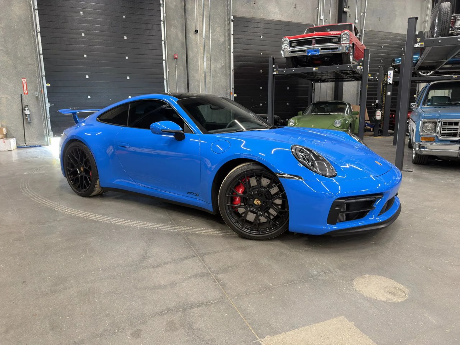 mph000_1245122633_porsche_911_2022_175d175731