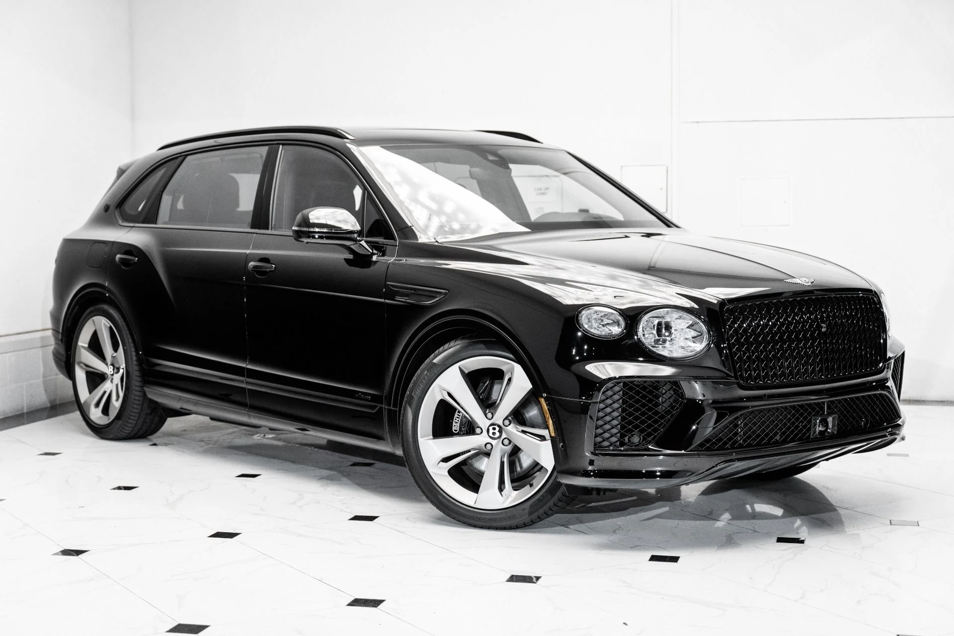 mph000_1269898452_New_2025_Bentley_BENTAYGA_EWB_AZURE_V8_Azure_V8_1749658632_f2698bf9c1