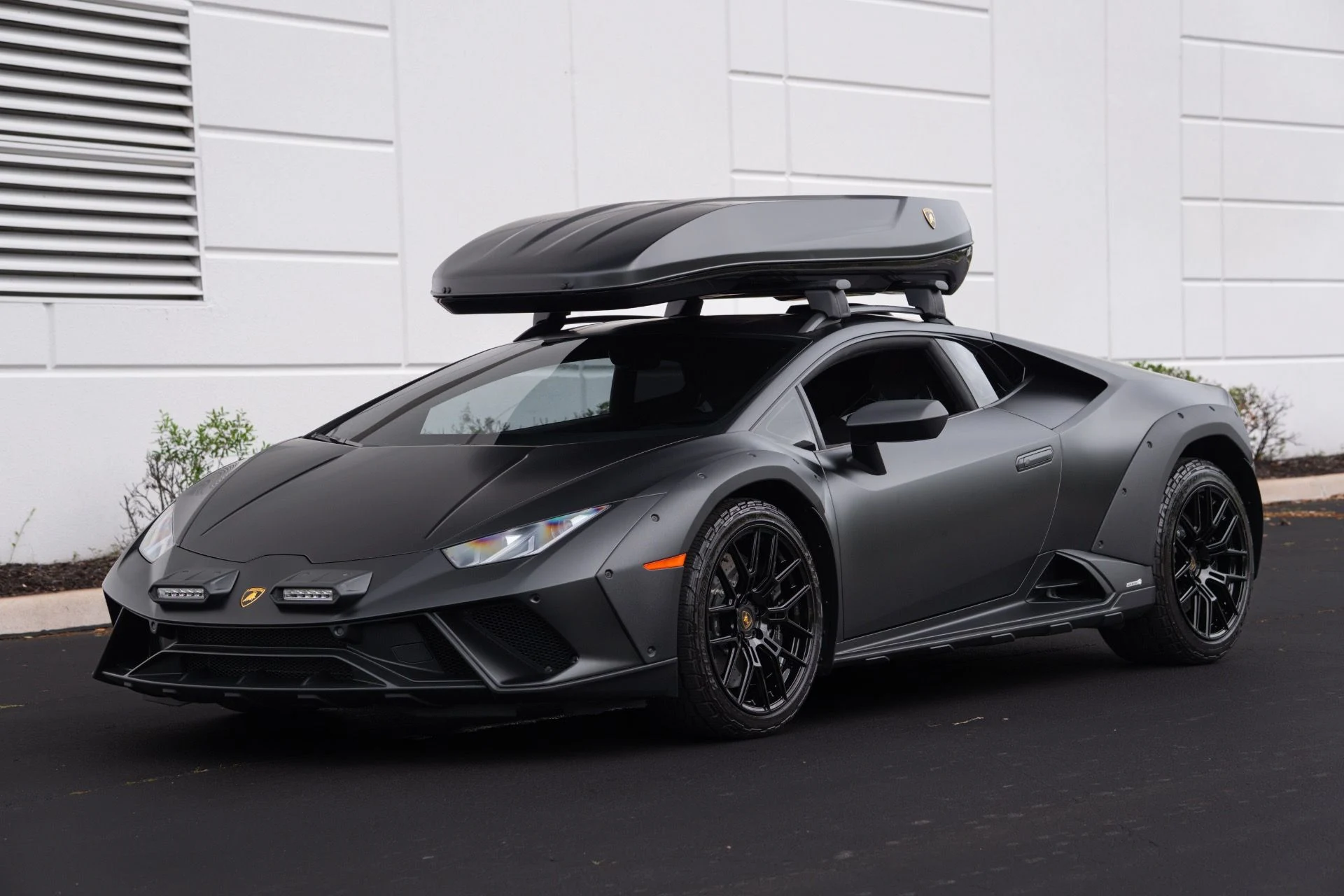 mph000_1276662936_Used_2024_Lamborghini_Huracan_Sterrato_1775279061_20429ea290