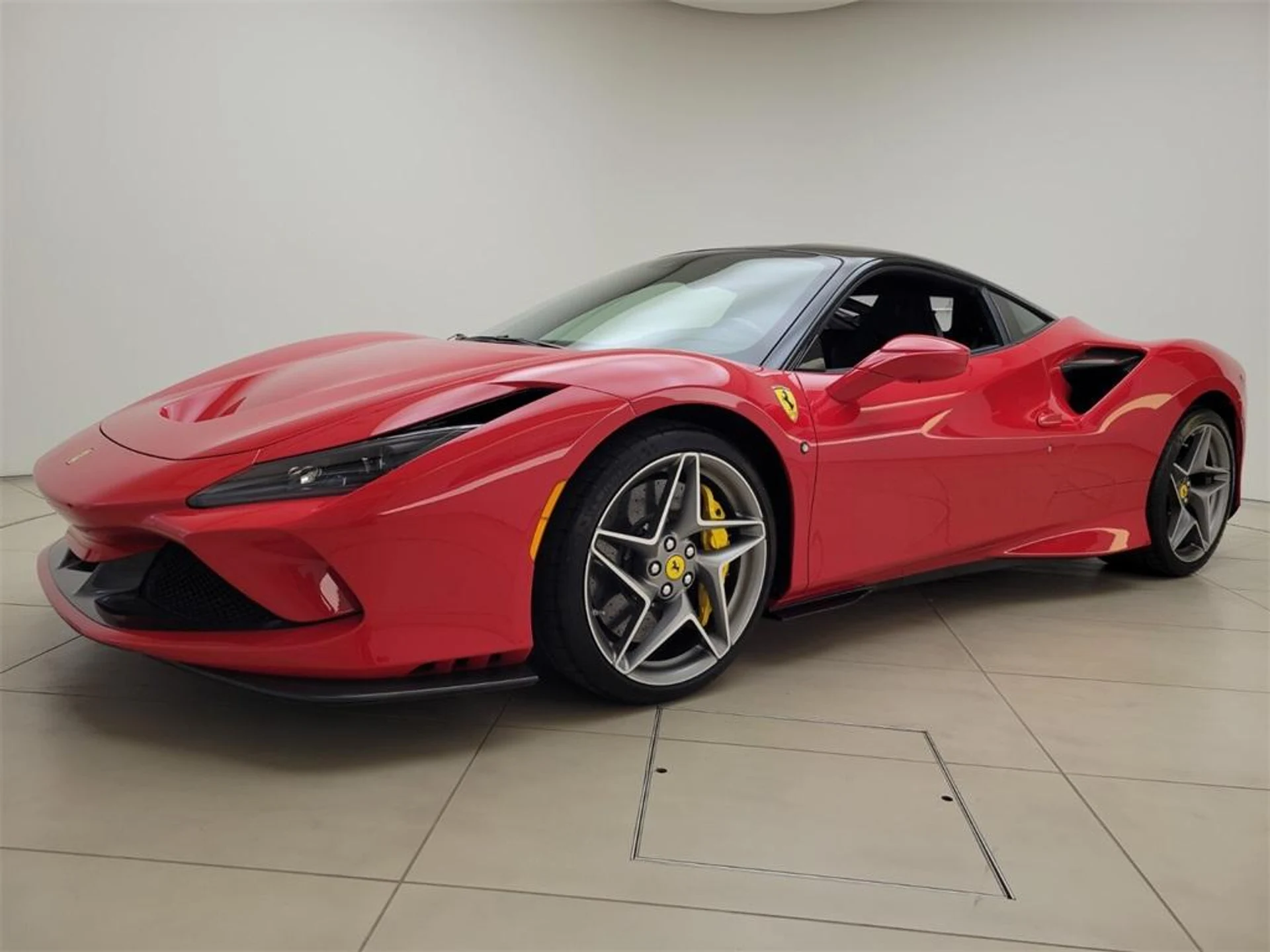 mph000_1277387485_Used_2020_Ferrari_F8_Tributo_1716042516_c23adc0222