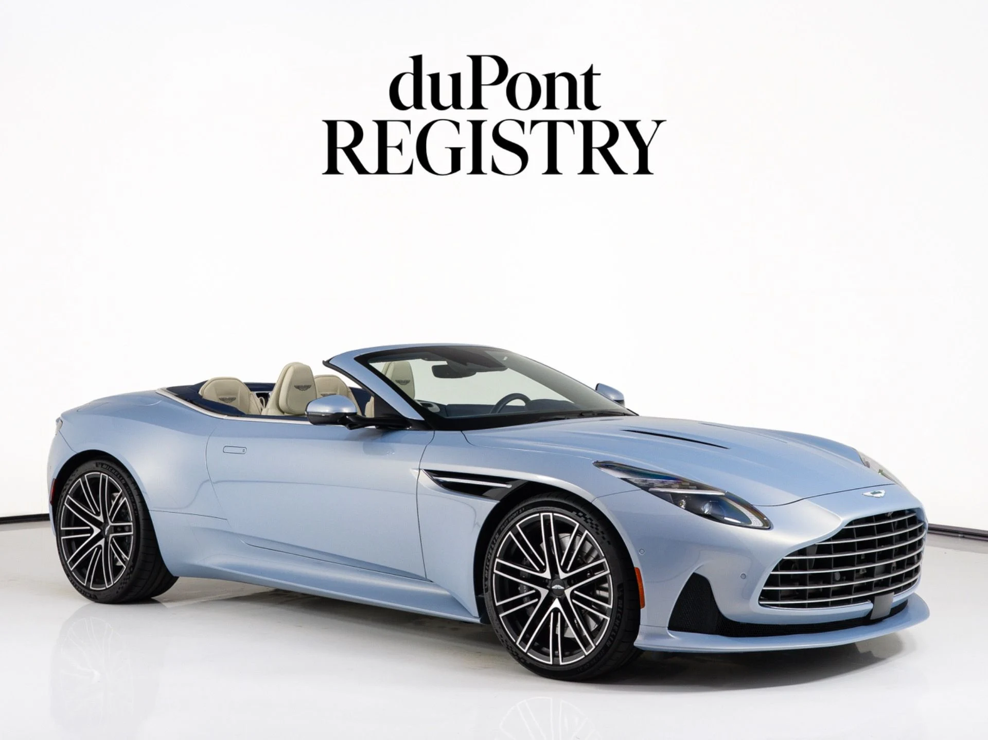mph000_1298629186_Used_2025_Aston_Martin_DB_12_Volante_1782762175_fe8de581b2