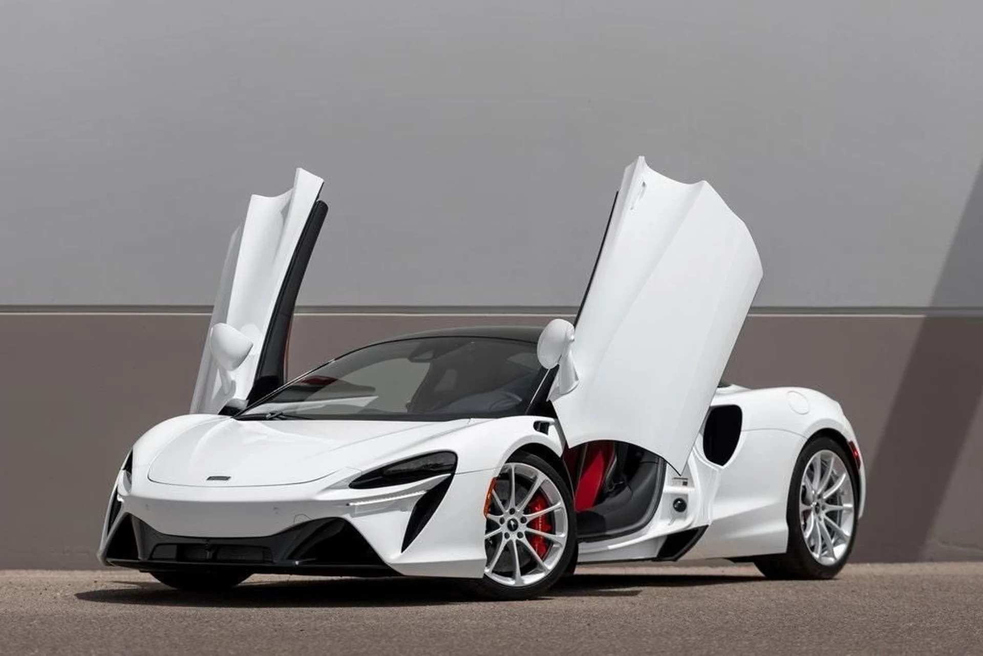 mph000_1304651369_Used_2023_MCLAREN_ARTURA_Tech_Lux_1719028497_52831f177a