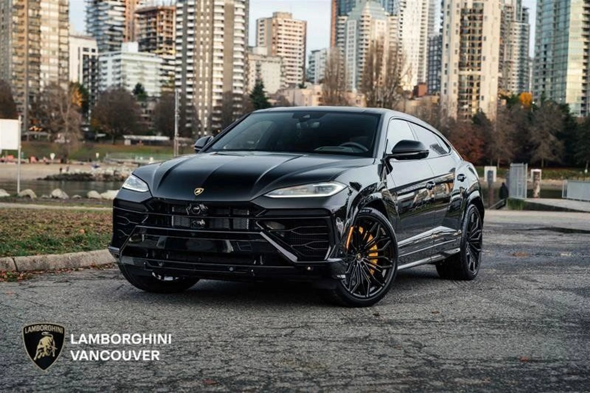 mph000_1306556316_39069072_02434_2025_lamborghini_urus_001_8e74490ea2