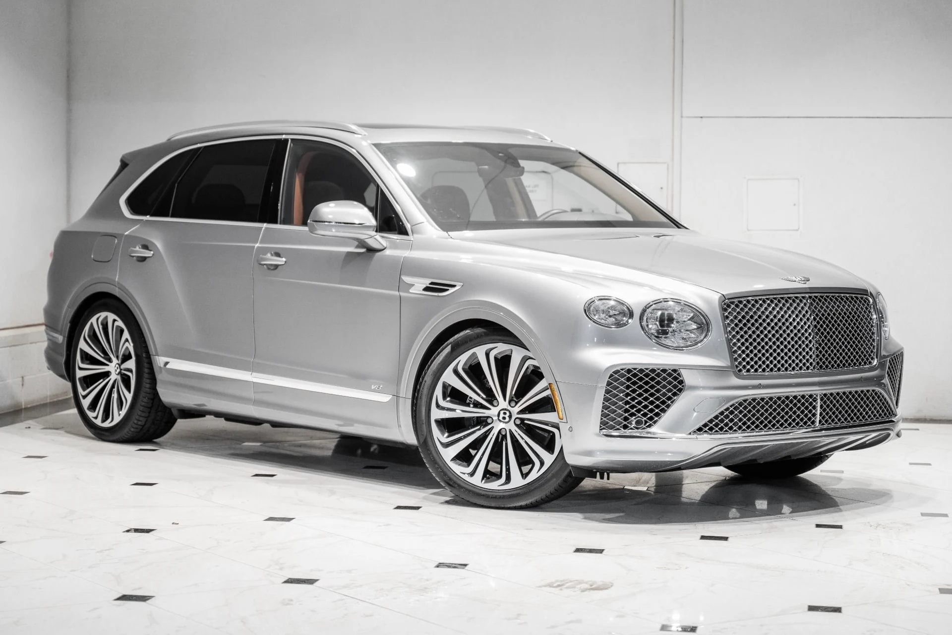 mph000_1312890322_Used_2022_Bentley_Bentayga_V8_1792246881_bc64c36240