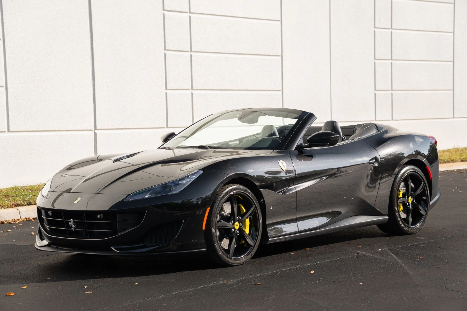 mph000_1336765656_Used_2019_Ferrari_Portofino_1771532696_1e790c7f8e